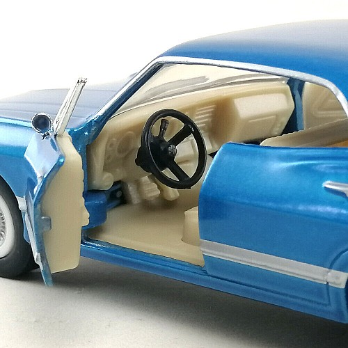 Машинка металева Kinsmart 1:43 1967 Chevrolet Impala (колір блакитний) KT5418W