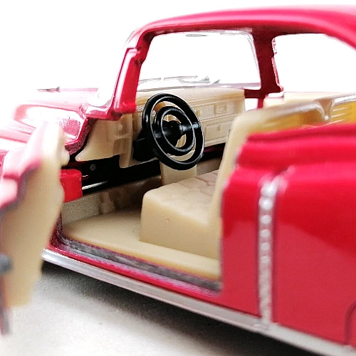 Металева машинка Kinsmart 1953 Cadillac Series 62 Coupe 1:43 (KT5339W) колір Червоний