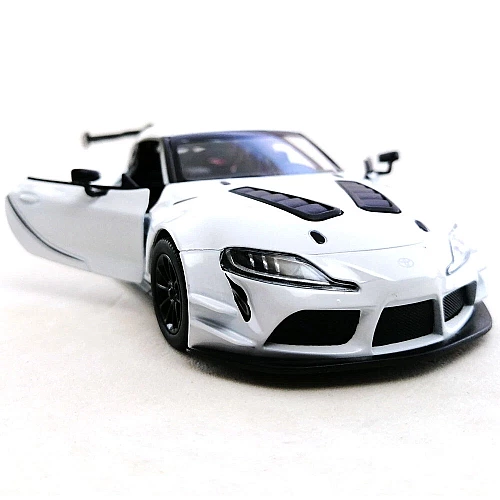 Машинка металева Kinsmart 1:36 Toyota GR Supra Racing Concept KT5421W інерційна, двері відчиняються / Білий
