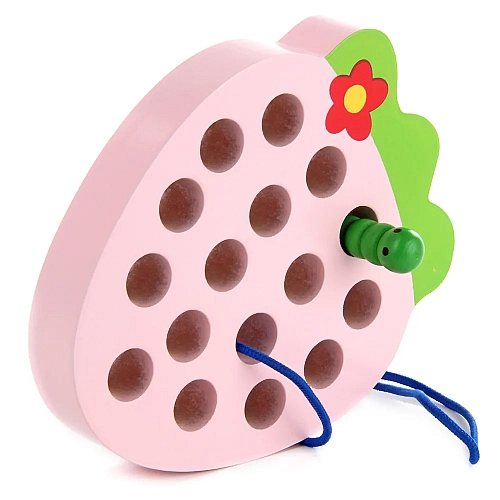 Розвиваюча дерев’яна іграшка Монтессорі "Полуничка з черв’ячком" шнурівка MD1228