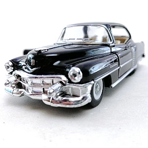 Металева машинка Kinsmart 1953 Cadillac Series 62 Coupe 1:43 (KT5339W) колір Чорний